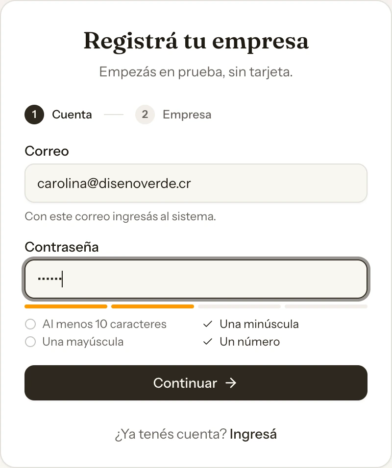 Paso 1 del registro: el correo y la contraseña, con los requisitos que se van marcando mientras escribís.